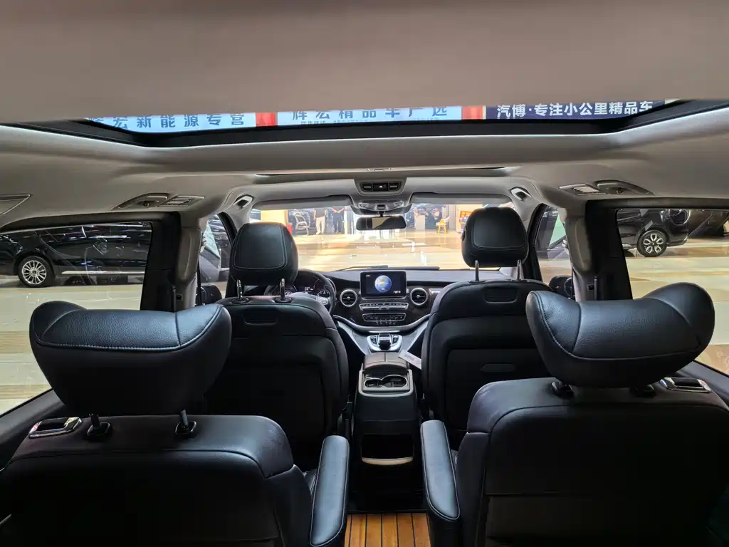 Mercedes-Benz V-Class — миниатюра 21