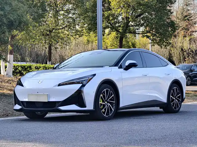 ARCFOX EXTREME FOX POLAR FOX ALPHA S5 2025