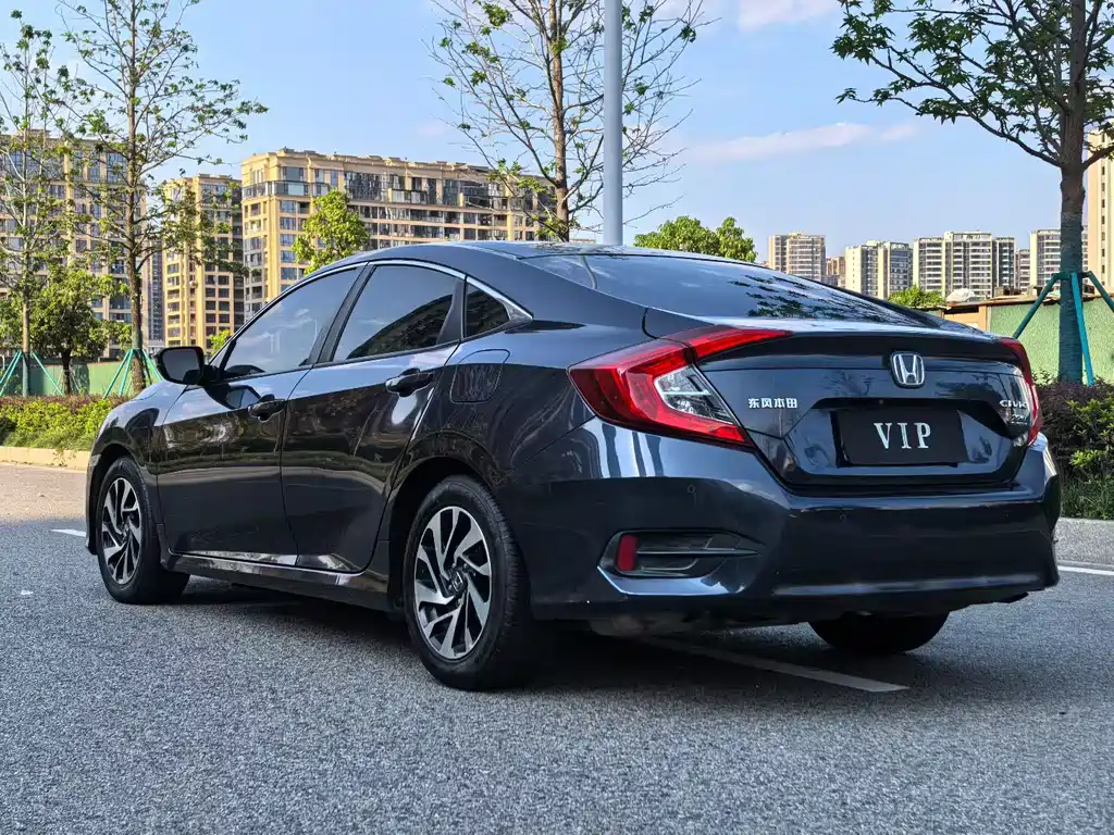 Honda Civic — миниатюра 7