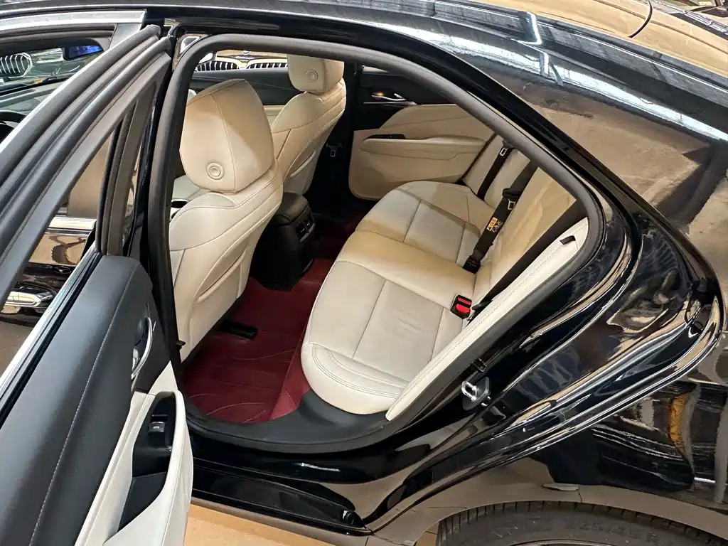Cadillac CT4 — миниатюра 8