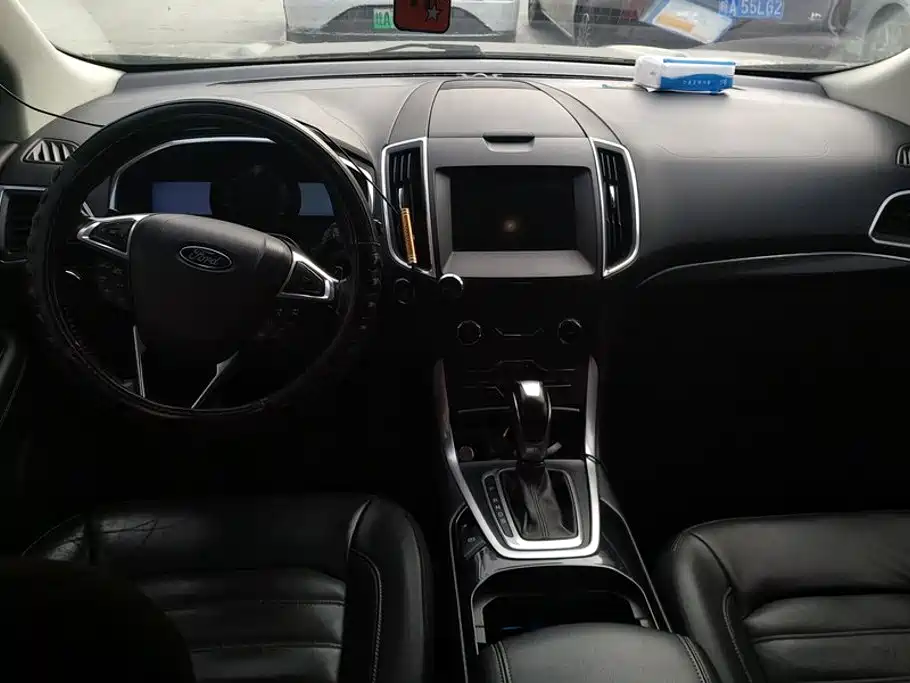 Ford Edge — миниатюра 12