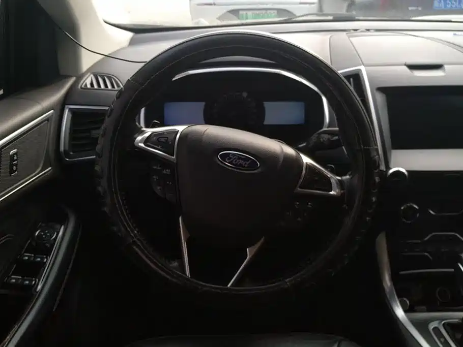 Ford Edge — миниатюра 15