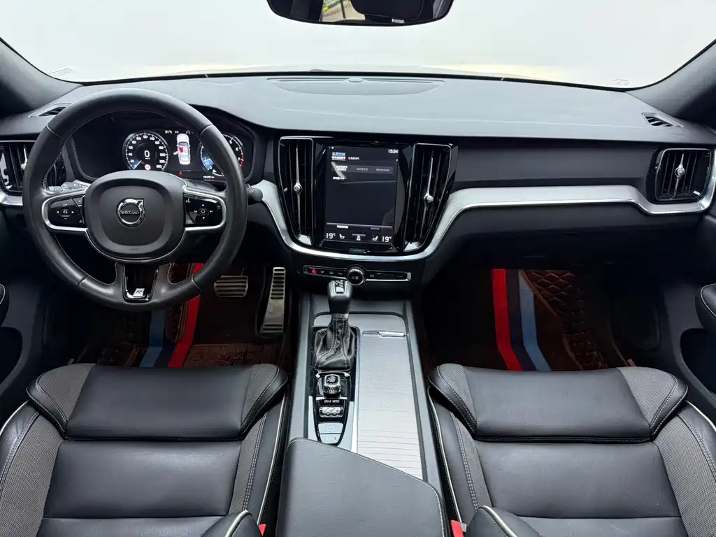 Volvo S60 — миниатюра 5