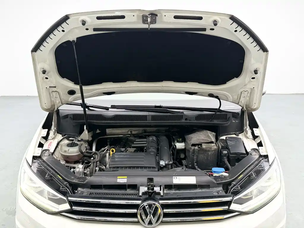 Volkswagen Touran — миниатюра 16
