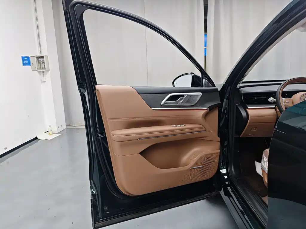 Wuling Xingguang L — миниатюра 14