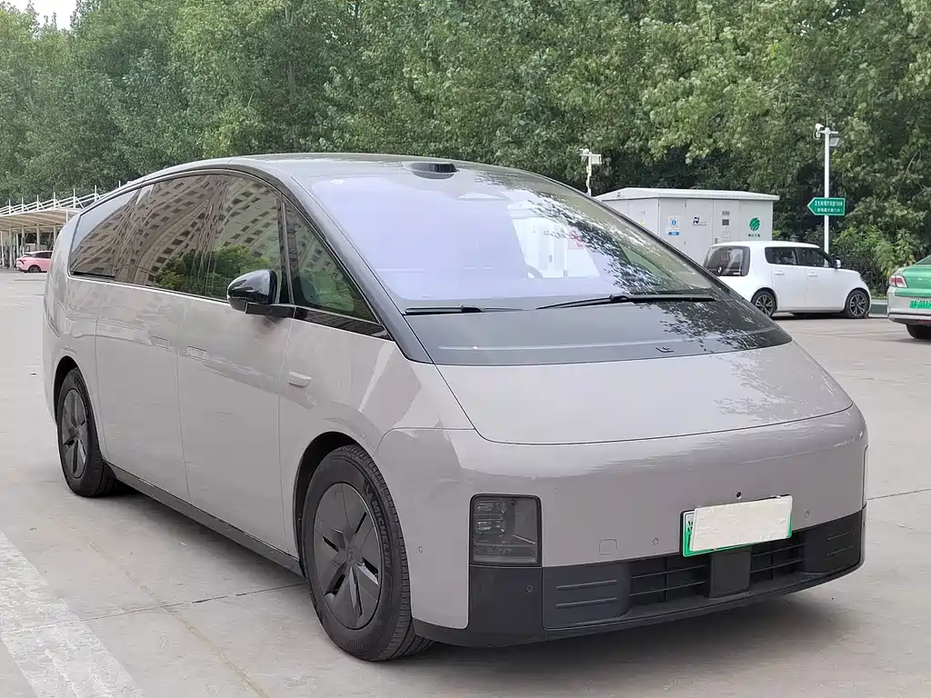 Li Auto Li MEGA — миниатюра 3