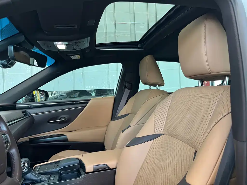 Lexus ES — миниатюра 13