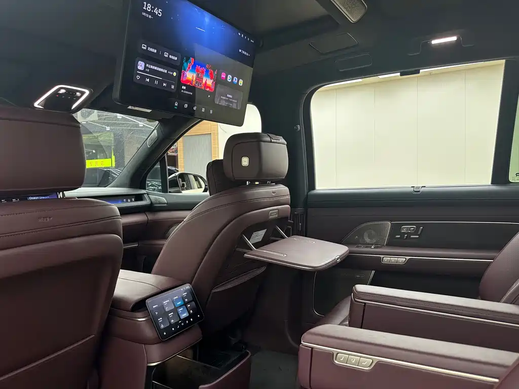 NIO ES8 — миниатюра 18