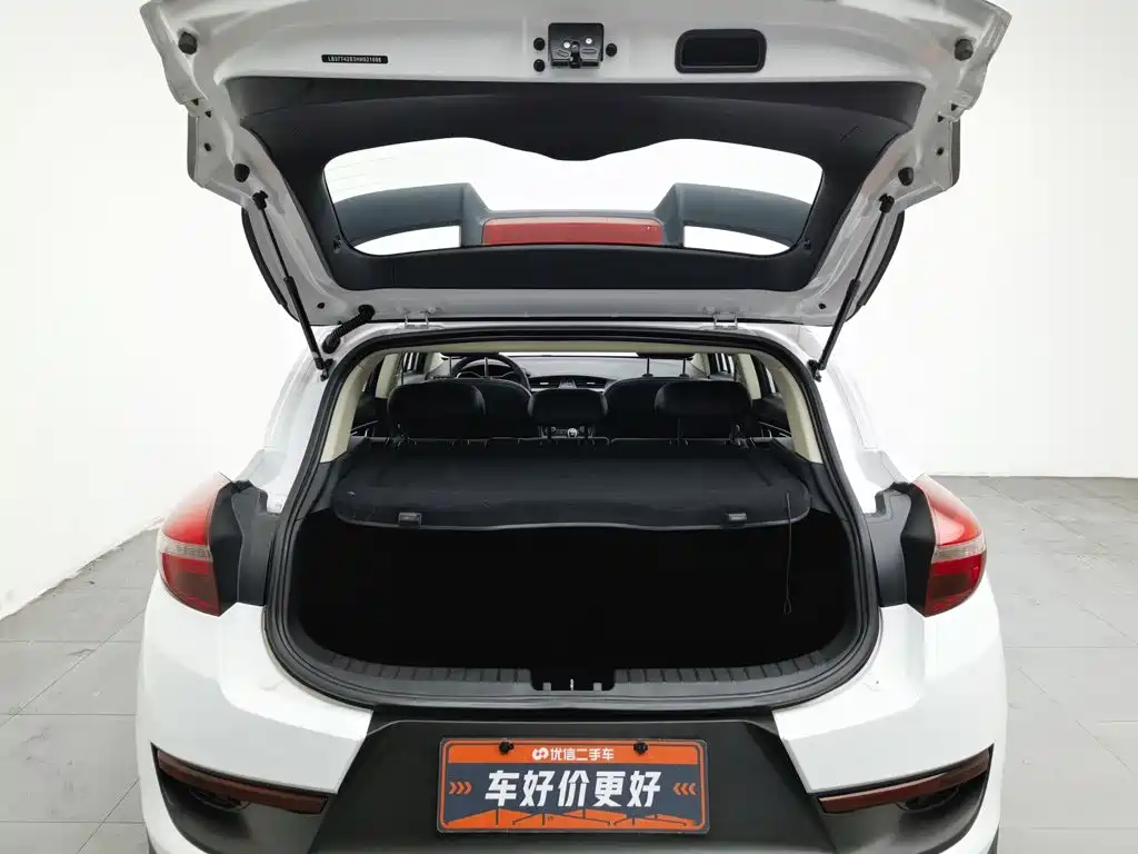 Geely Emgrand GS — миниатюра 16