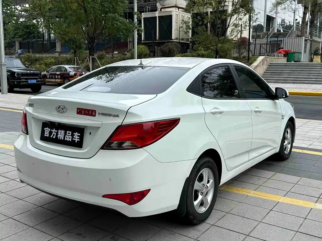 Hyundai Verna — миниатюра 8