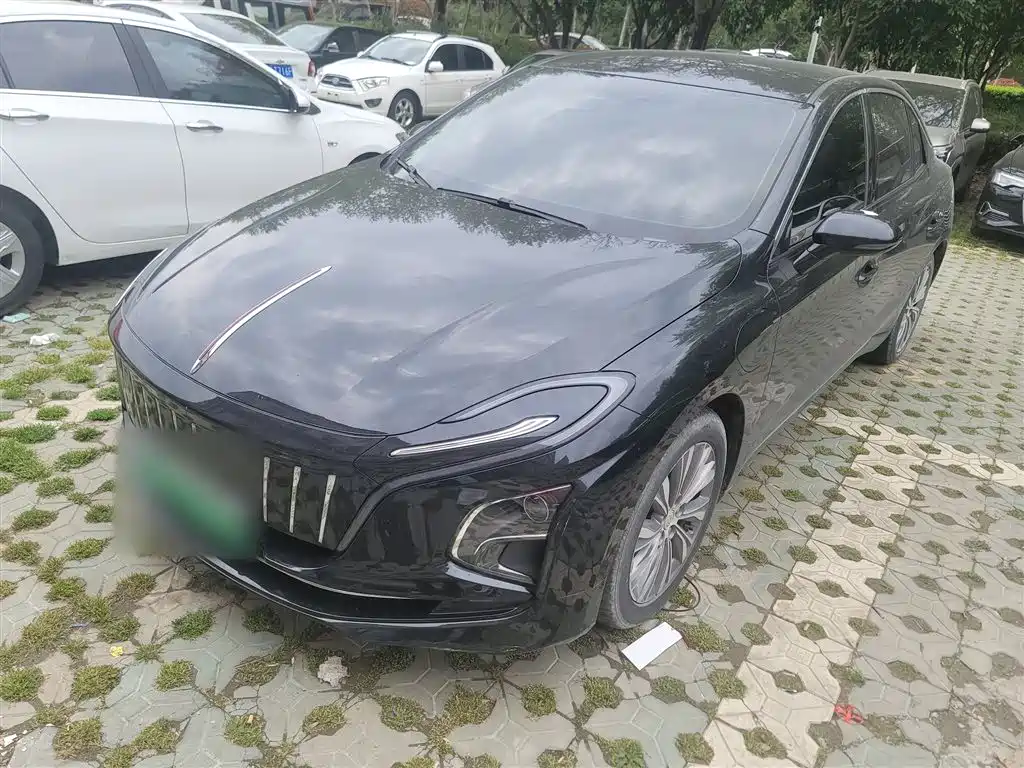Hongqi Hongqi E-QM5 2023