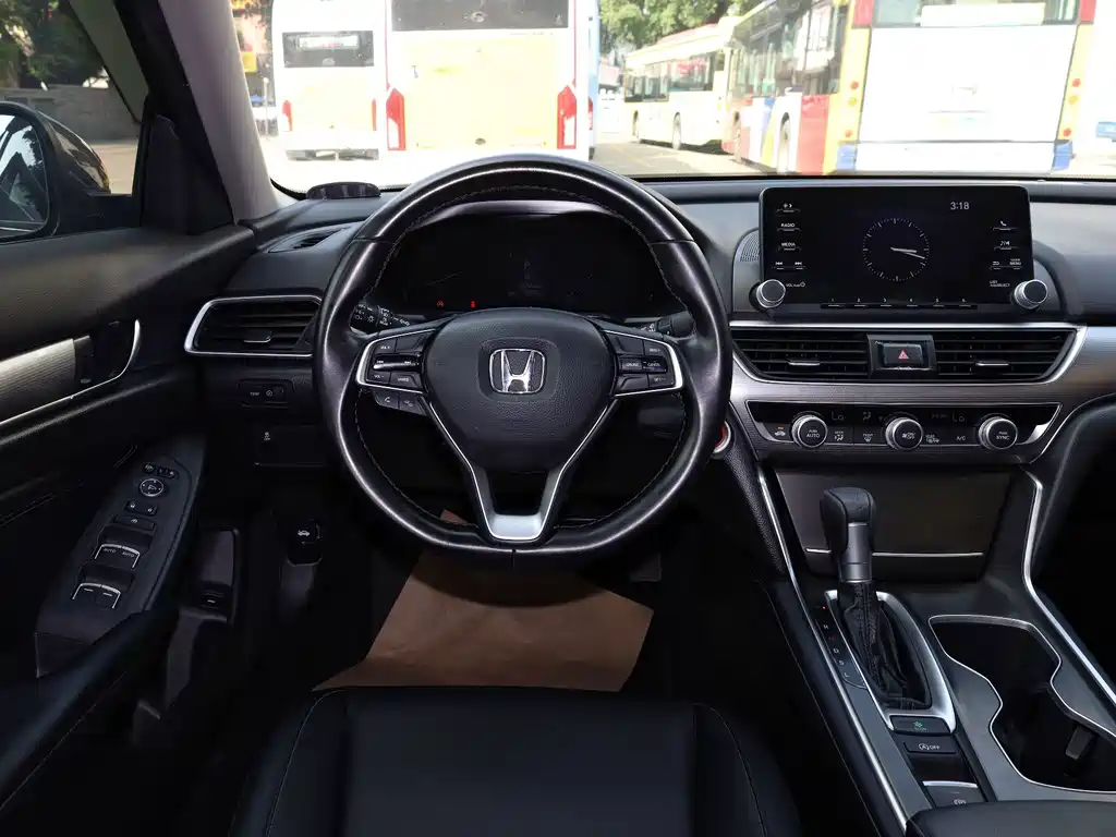 Honda Accord — миниатюра 12