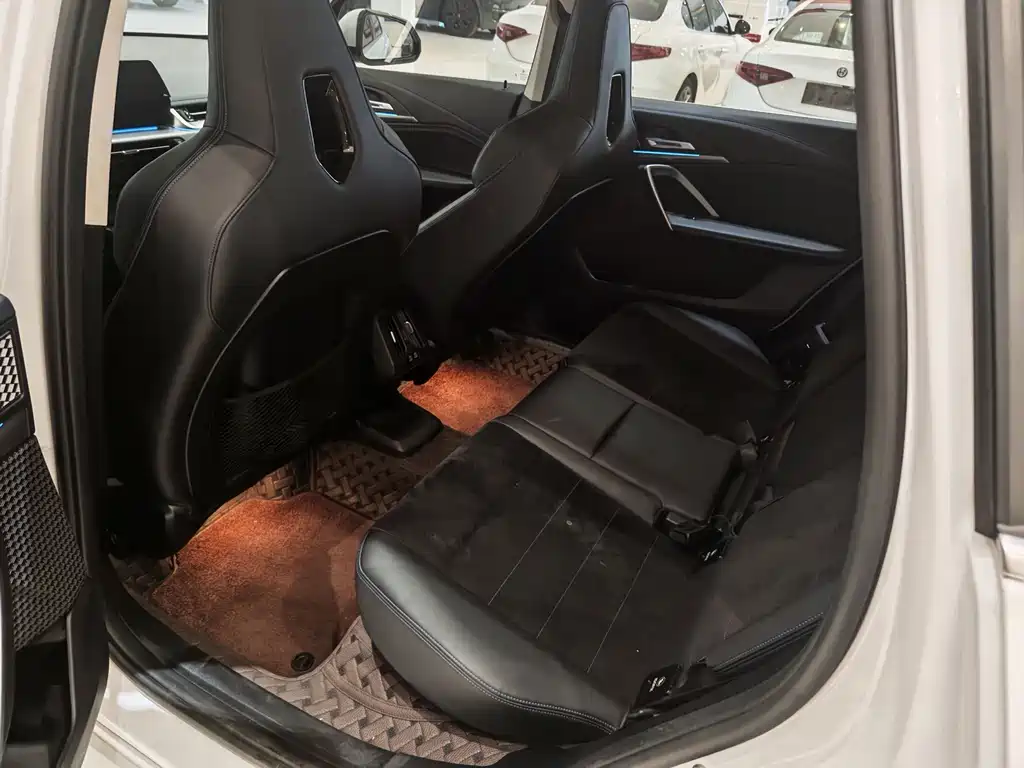BMW X1 — миниатюра 10