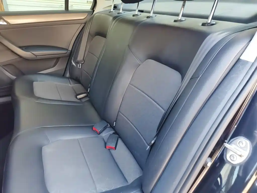 Volkswagen Santana — миниатюра 17