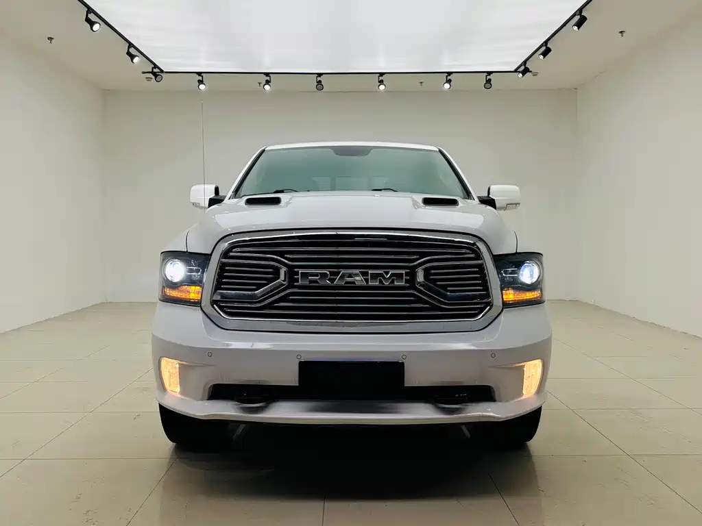 Ram Trucks 2016 5.7L AT