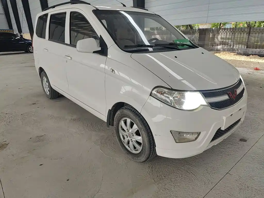 Wuling Hongguang 2018