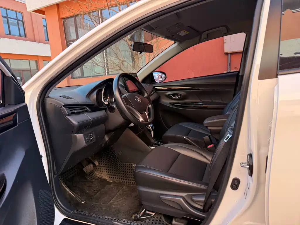 TOYOTA YARIS L ZHIXUAN