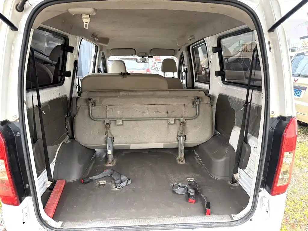 Wuling Rongguang V — миниатюра 8