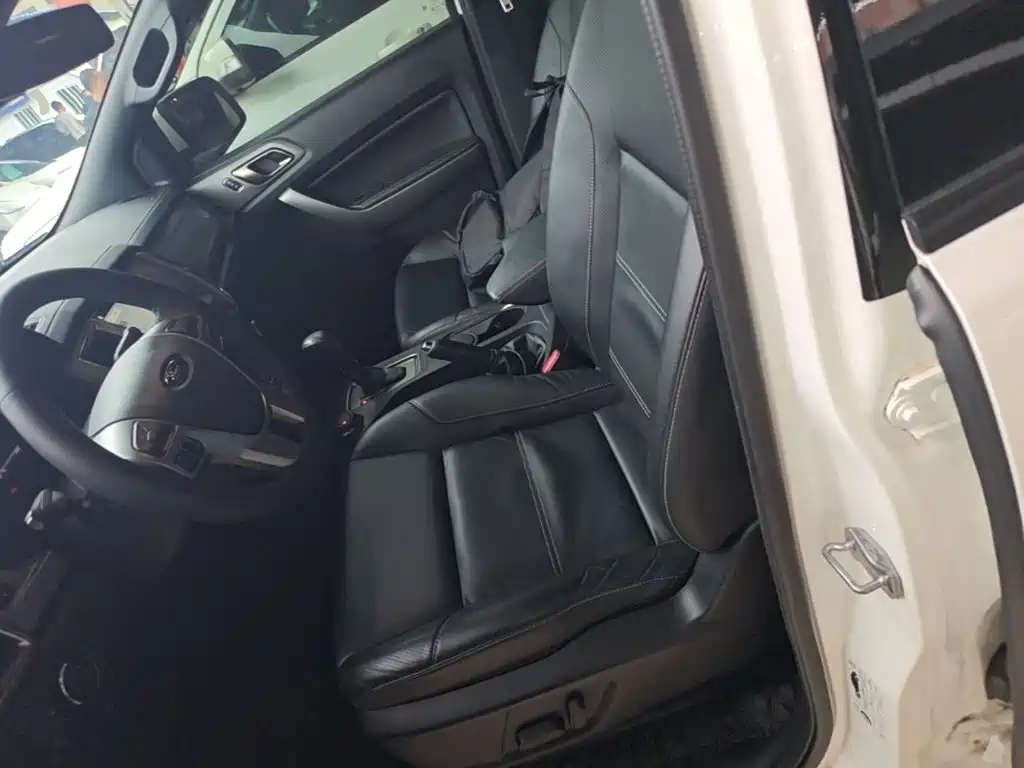 Ford Everest — миниатюра 15