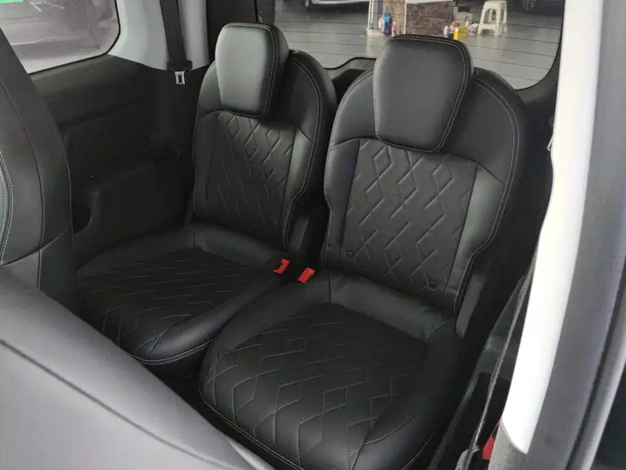 Baojun KiWi EV — миниатюра 11