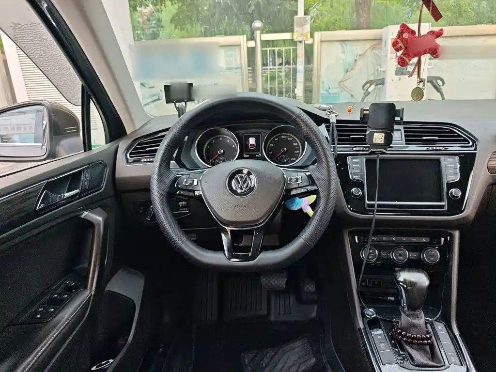 Volkswagen Tiguan L — миниатюра 6
