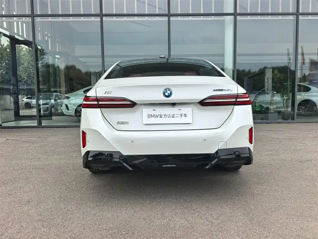 BMW i5 — миниатюра 19