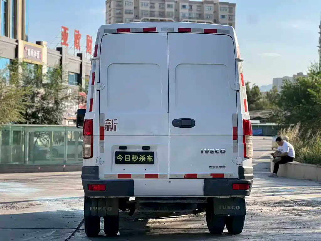 IVECO Daily — миниатюра 8