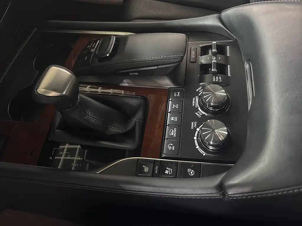 Lexus LX 570 Premium Luxury Edition, фото 12