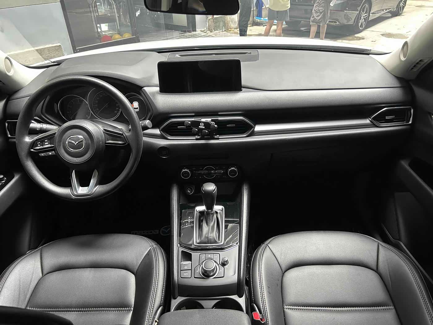 Mazda CX-5 2.0 л 2024 г. Белый, пробег 7000 км