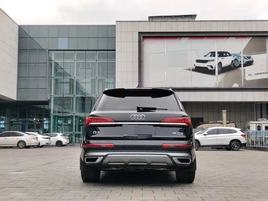 Audi Q7 — миниатюра 9