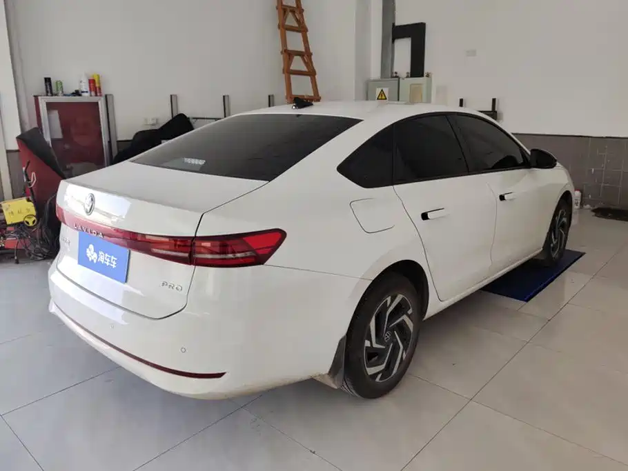 Volkswagen Lavida — миниатюра 3
