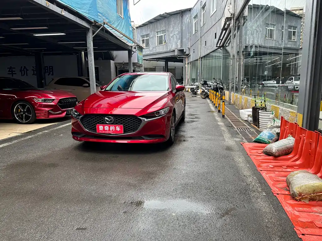 Mazda 3 Axela 2020