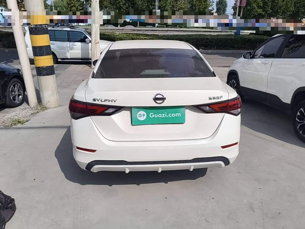 Nissan Sylphy 1.6 л 2021 г. Белый, пробег 40400 км