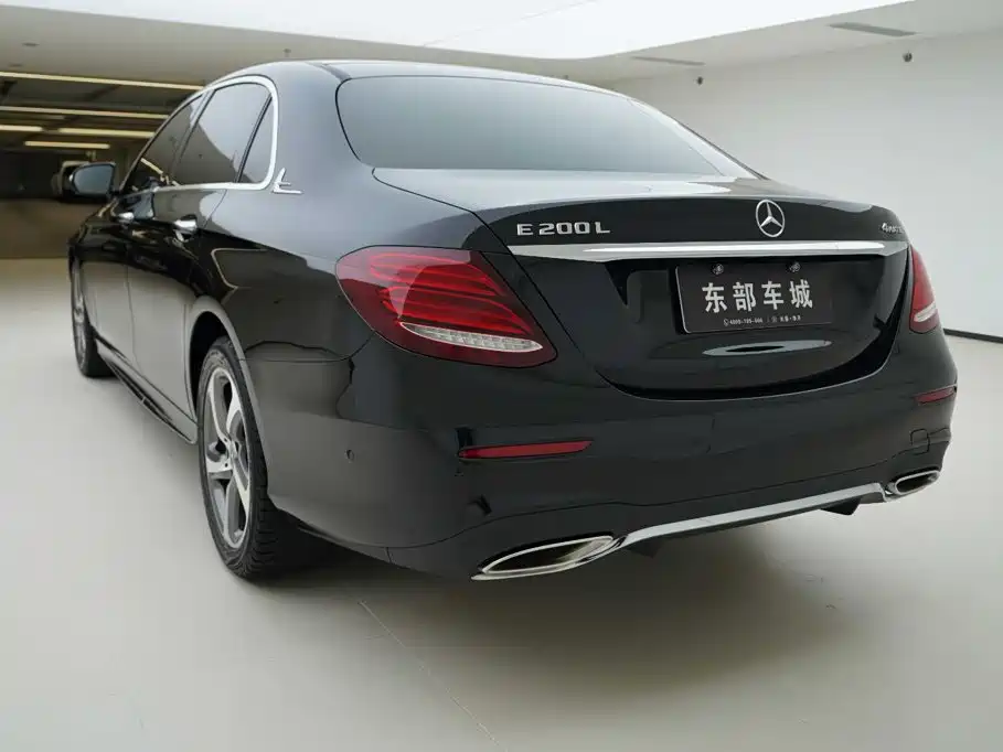Mercedes-Benz E-Class — миниатюра 4