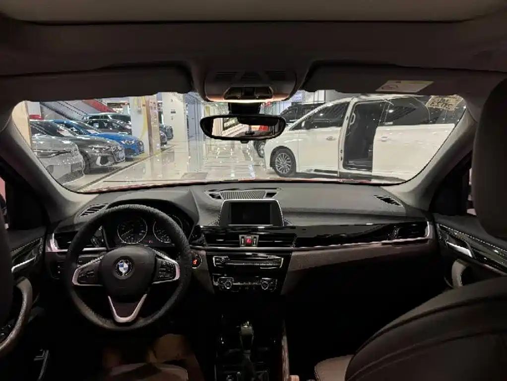 BMW X1 — миниатюра 5