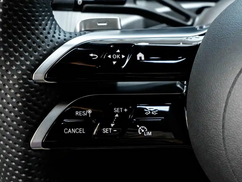 Mercedes-Benz C-Class — миниатюра 17