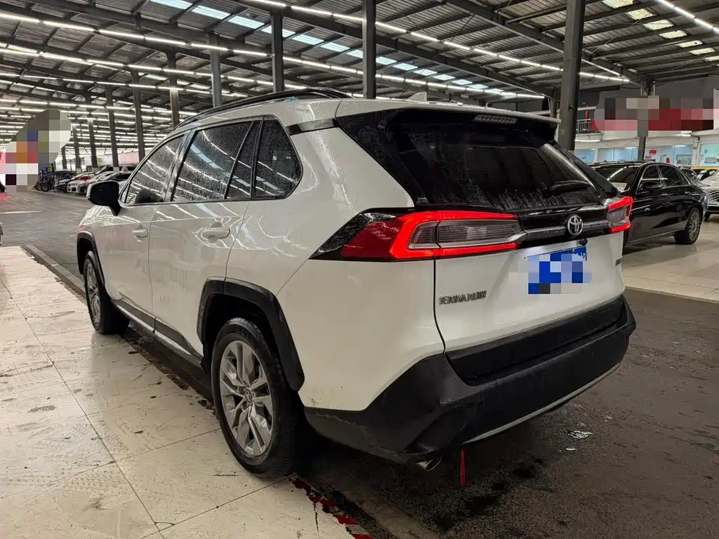 Toyota Wildlander — миниатюра 9