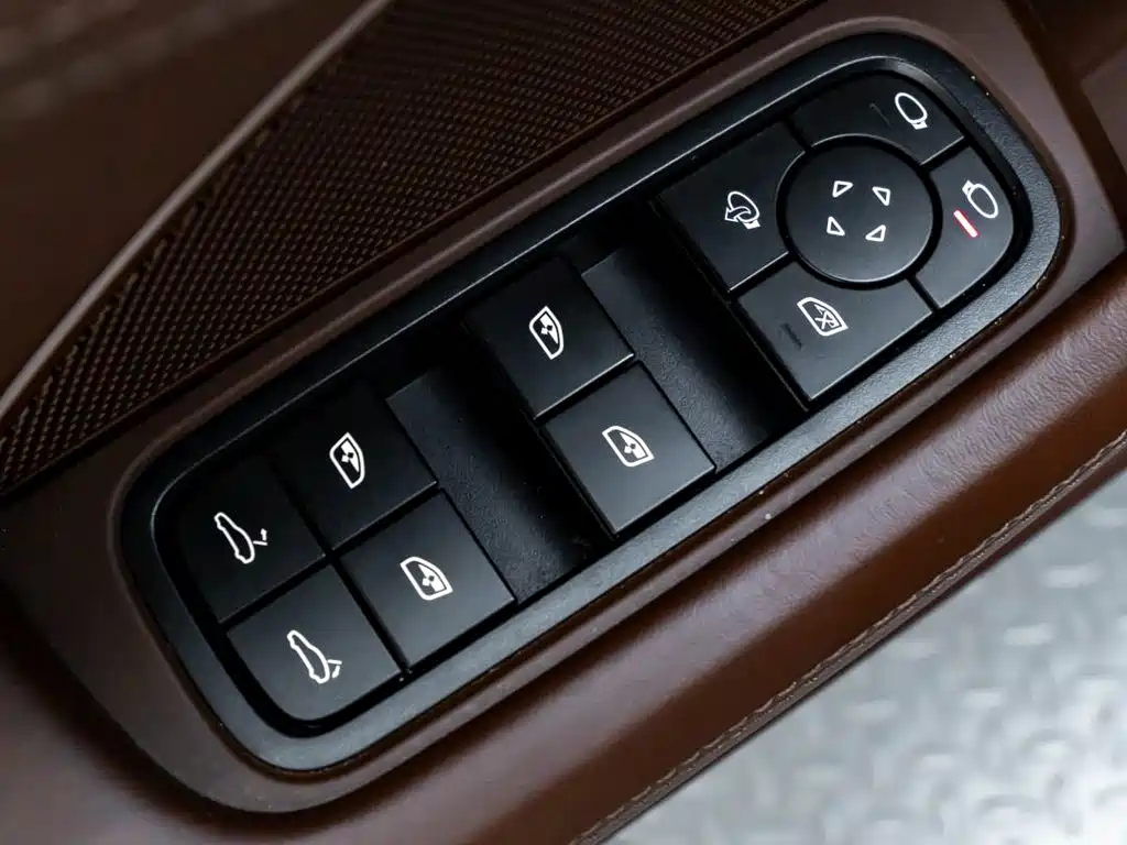 Porsche Panamera — миниатюра 26
