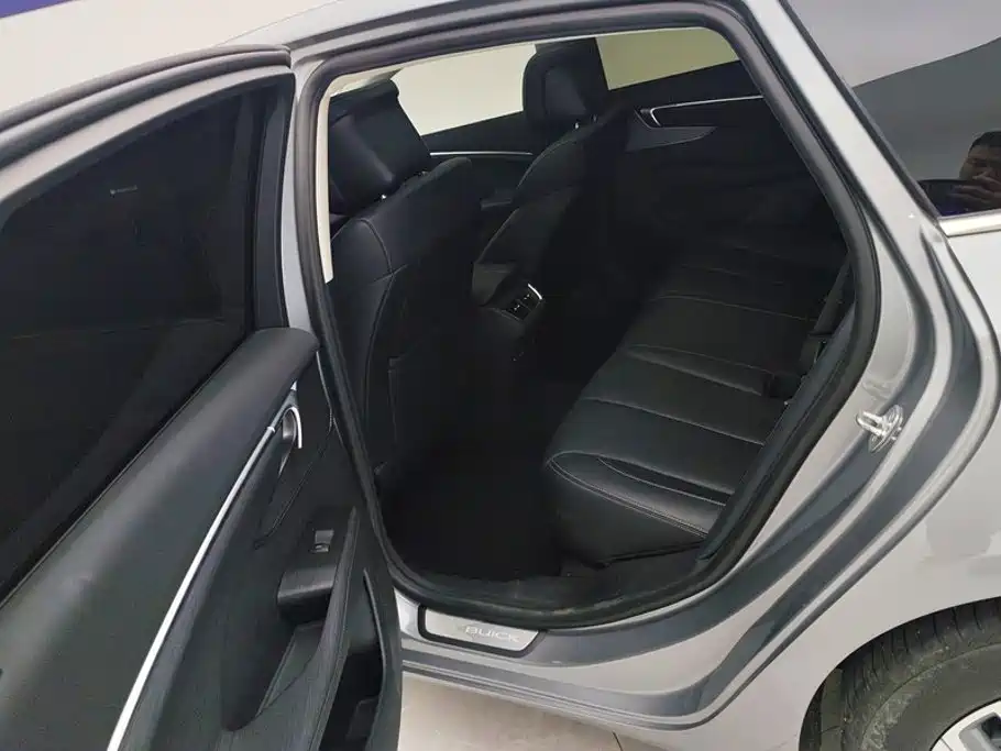 Buick LaCrosse — миниатюра 11