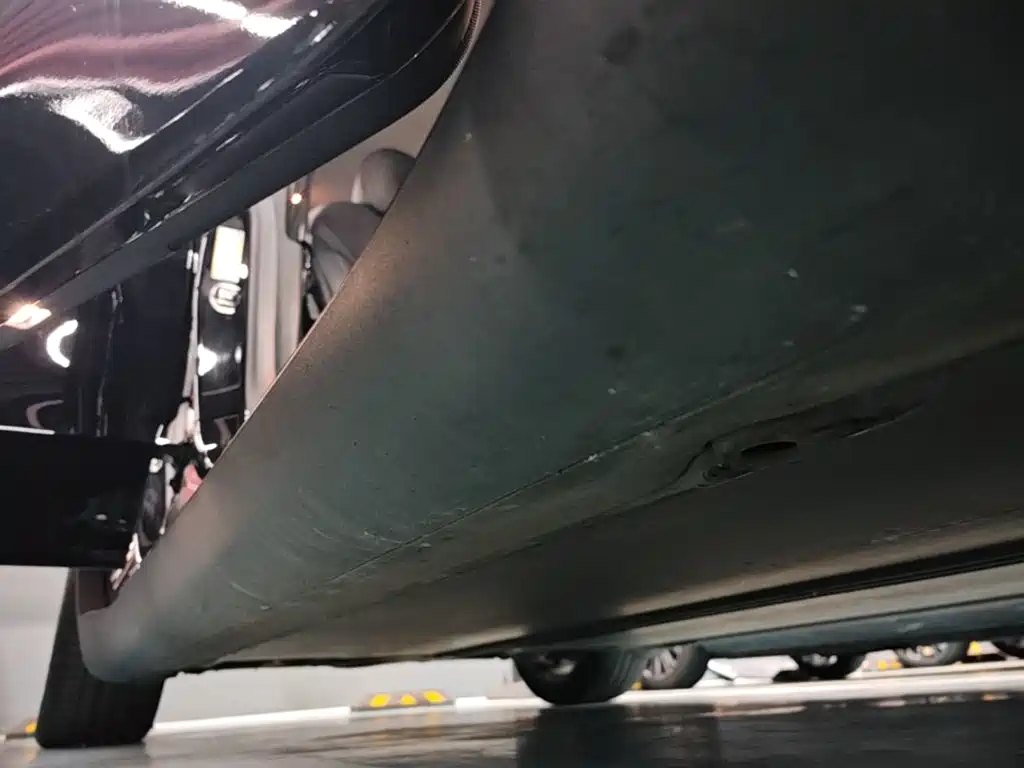 Tesla Model Y — миниатюра 21