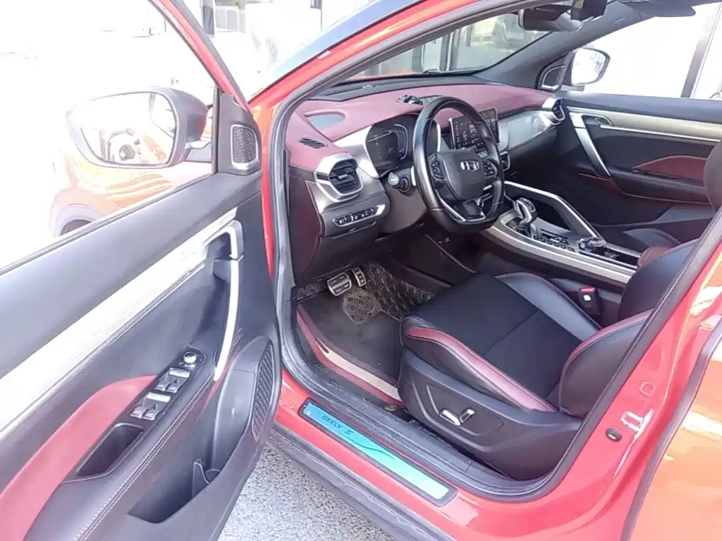 Geely Binyue — миниатюра 16