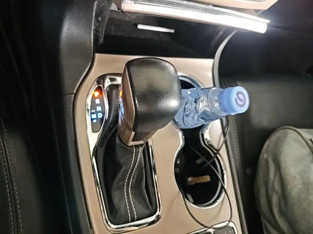 Jeep Grand Cherokee (Import) — миниатюра 19