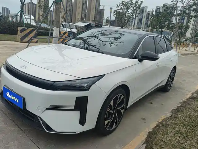 GEELY GALAXY GALAXY L6 2023