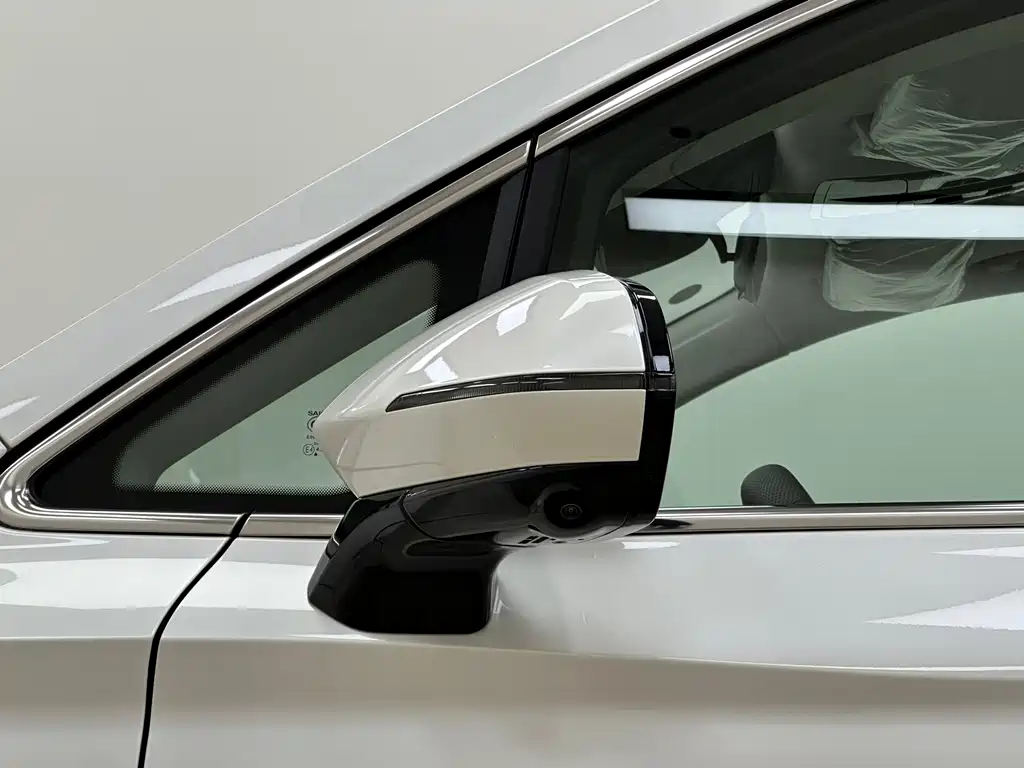 Roewe iMAX8 New Energy — миниатюра 11