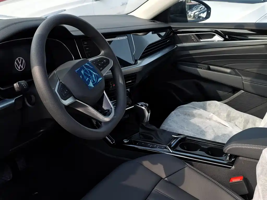 VOLKSWAGEN PASSAT NEW ENERGY