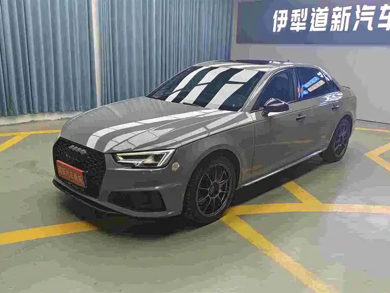 Audi A4L 2019