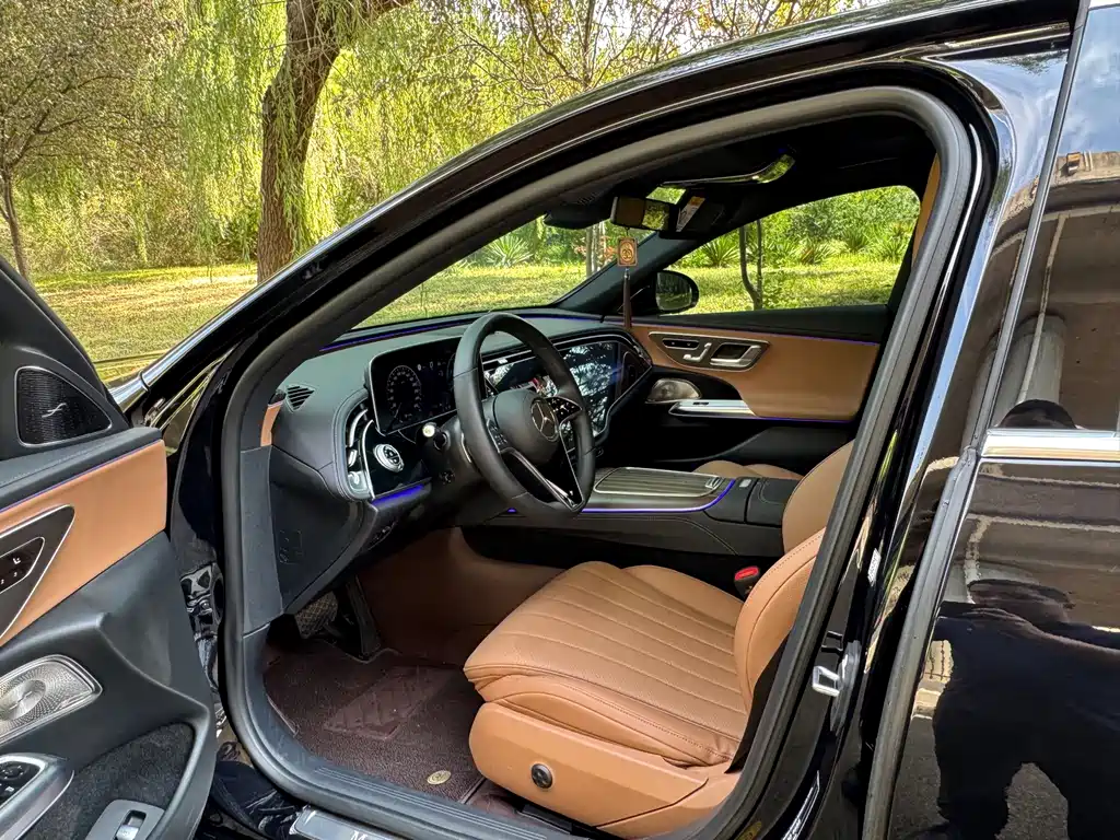 Mercedes-Benz E-Class — миниатюра 10