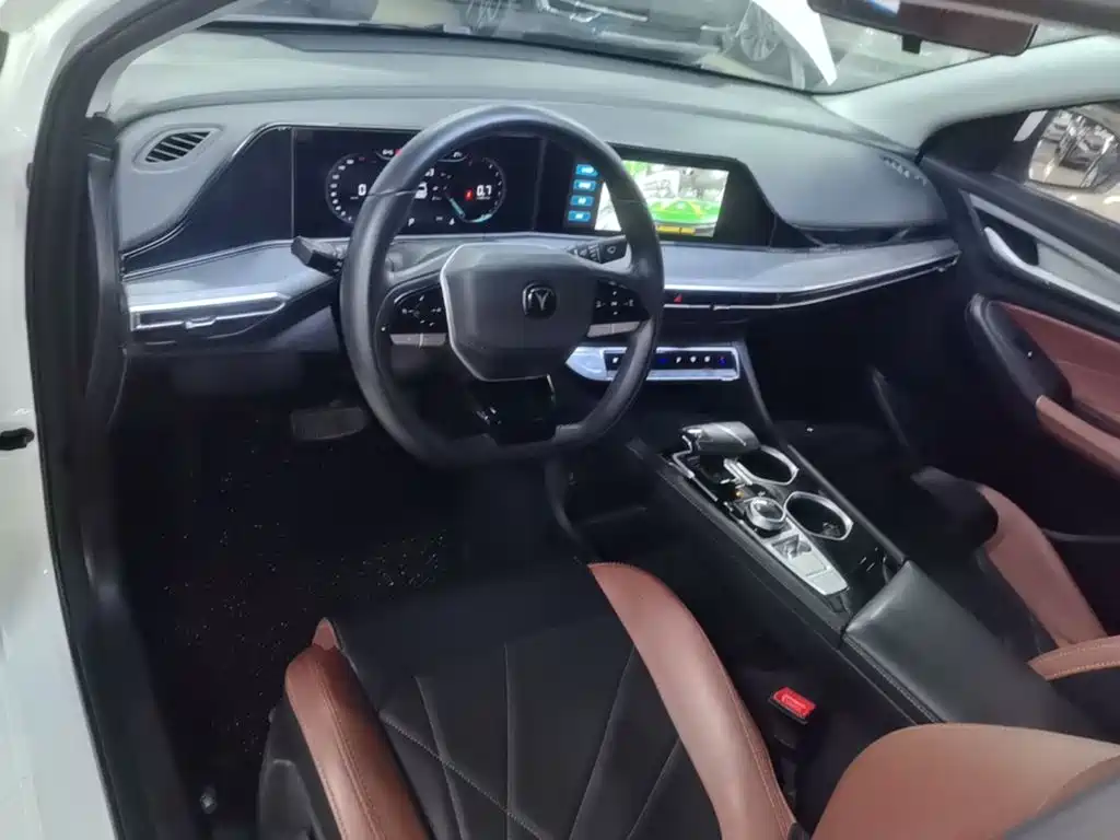Changan Eado 2023 Enjoy PLUS NE 1.4T GDI DCT Luxury