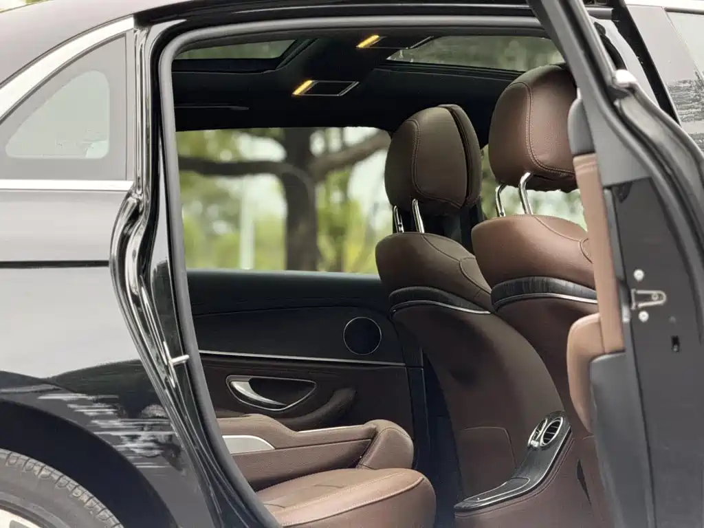 MERCEDES-BENZ E CLASS