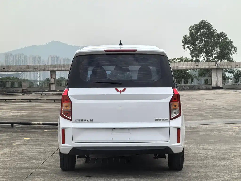 WULING WULING JOURNEY
